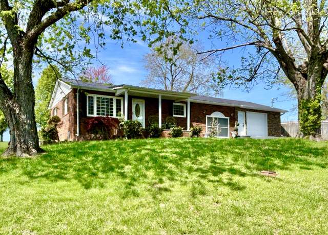 Property at 165 East Bourbon Rd, Somerset, KY 42501, 3 beds, 2 baths