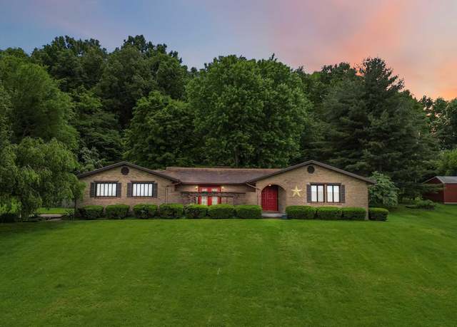 Property at 144 Waymont Dr, Monticello, KY 42633, 3 beds, 2 baths