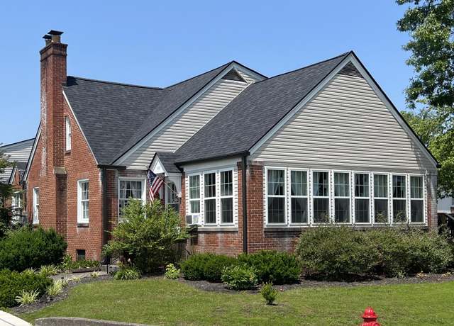 Property at 109 Sycamore Dr, Barbourville, KY 40906, 7 beds, 4 baths