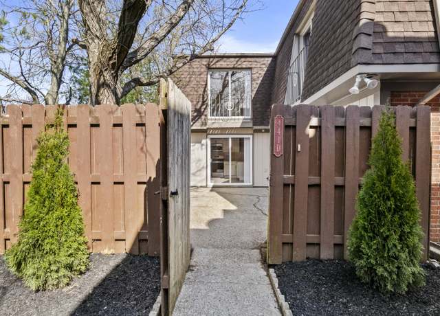 Property at 441 Darby Creek Rd Unit D, Lexington, KY 40509, 2 beds, 1.5 baths