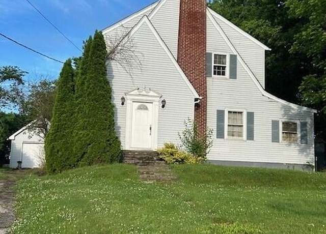 Property at 1106 West Main St, Richmond, KY 40475, 3 beds, 1.5 baths