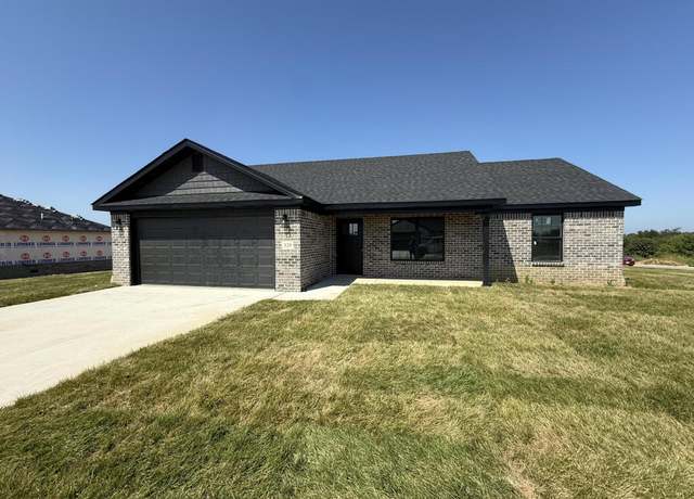 Property at 329 Whitley Way, Berea, KY 40403, 3 beds, 2 baths