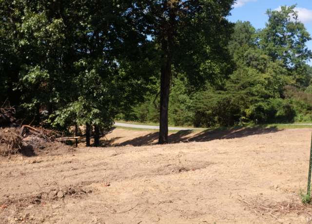 Property at 23 Deep Wood Dr, London, KY 40744