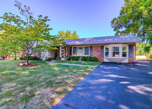 Property at 704 Hilltop Dr, Paris, KY 40361, 4 beds, 2 baths