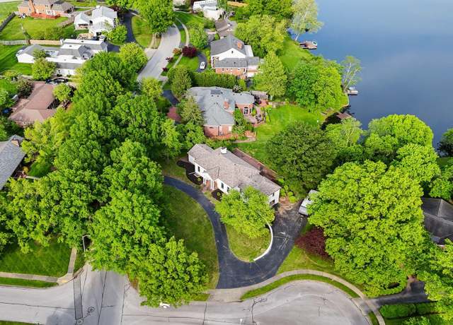 Property at 2121 Lakeside Dr, Lexington, KY 40502, 5 beds, 5 baths