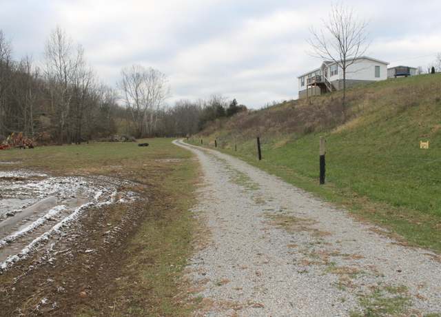 Property at 870 Pilot View Rd, Winchester, KY 40391, 3 beds, 2 baths