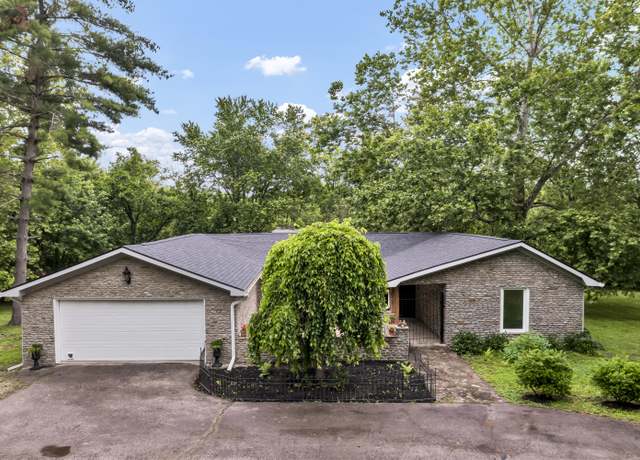 Property at 399 Stonecrest Rd, Winchester, KY 40391, 3 beds, 4 baths