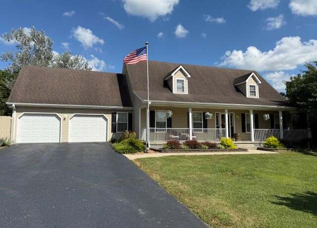Property at 407 Autumn Dr, Lancaster, KY 40444, 3 beds, 2.5 baths