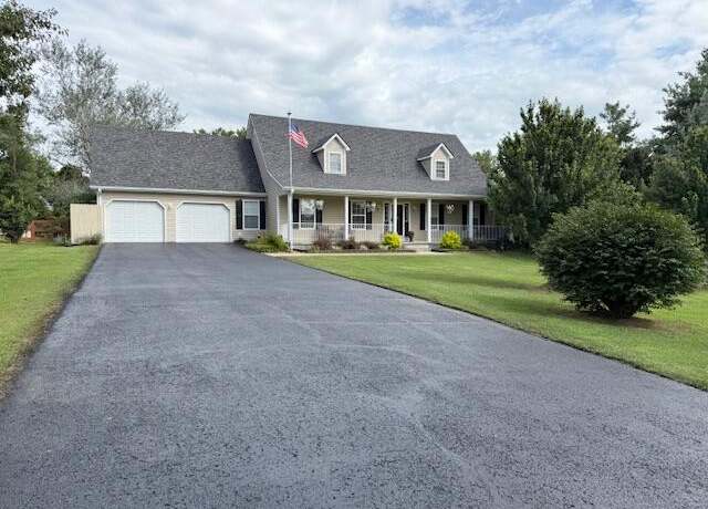 Property at 407 Autumn Dr, Lancaster, KY 40444, 3 beds, 2.5 baths