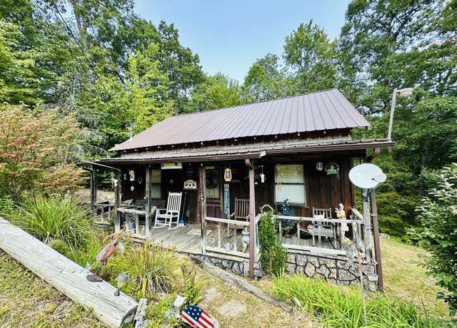 Property at 342 Tilleys Ln, Wellington, KY 40387, 3 beds, 1 bath