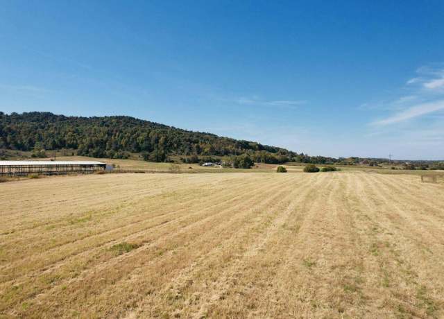 Property at 18 Elihu Cabin Hollow Rd, Somerset, KY 42501