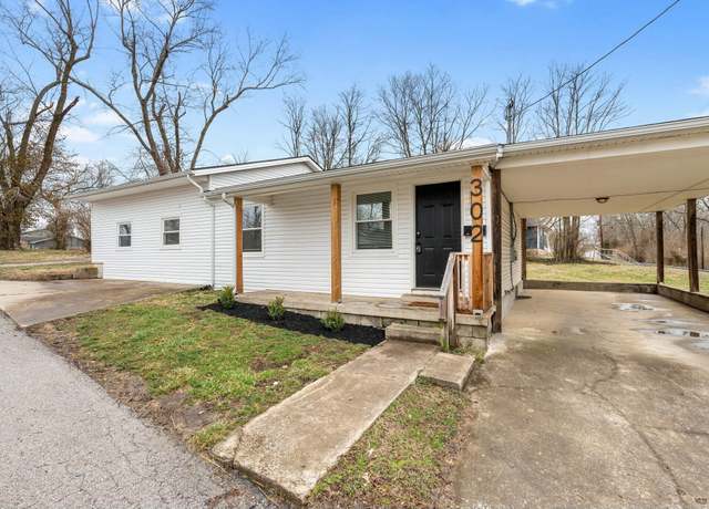 Property at 302 Patterson St, Paris, KY 40361, 3 beds, 2 baths