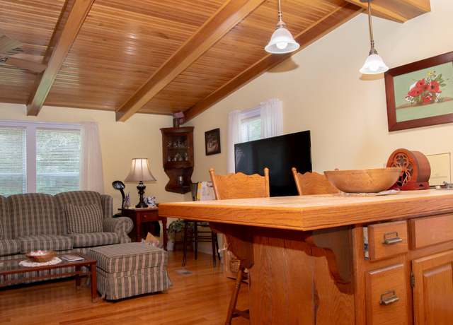 Property at 147 Clear Fork Rd, Morehead, KY 40351, 3 beds, 1.5 baths