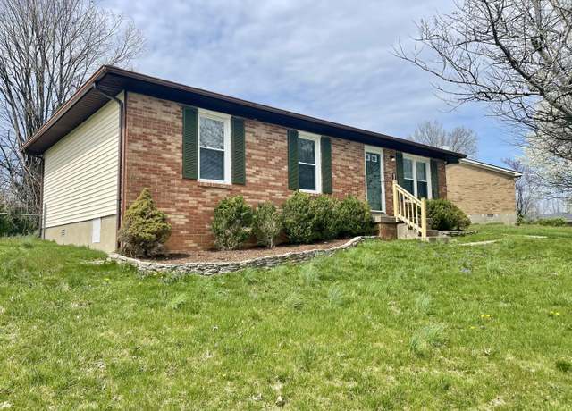 Property at 1808 Oakwood Dr, Shelbyville, KY 40065, 3 beds, 1 bath