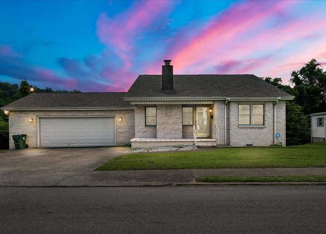 Property at 549 South 2nd St, Williamsburg, KY 40769, 2 beds, 2 baths