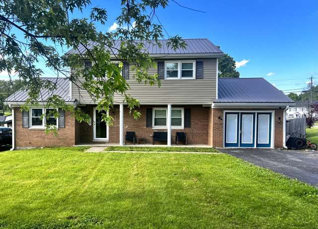 Property at 201 Longview St, Harrodsburg, KY 40330, 3 beds, 1.5 baths