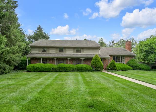 Property at 754 Chinoe Rd, Lexington, KY 40502, 4 beds, 2.5 baths
