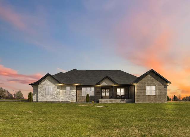 Property at 30 Danielle Dr, Russell Springs, KY 42642, 5 beds, 2.5 baths