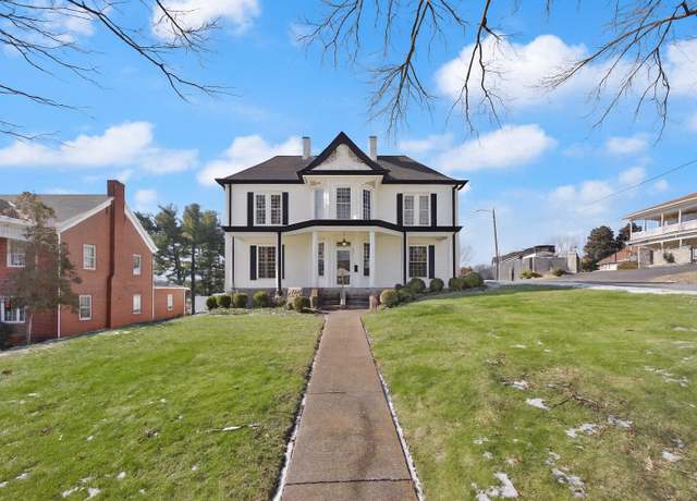 Property at 406 S Main St, Somerset, KY 42501, 4 beds, 2 baths