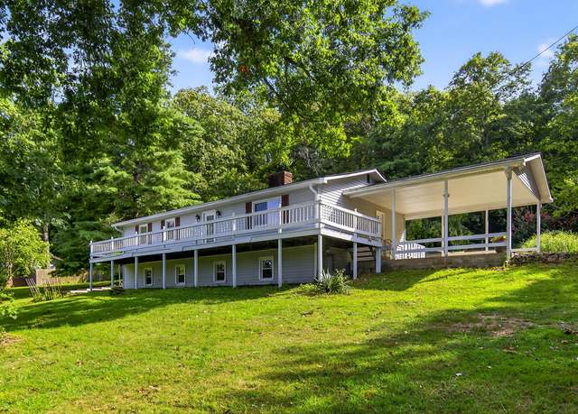 Property at 301 Herrington Haven Rd, Lancaster, KY 40444, 4 beds, 3 baths