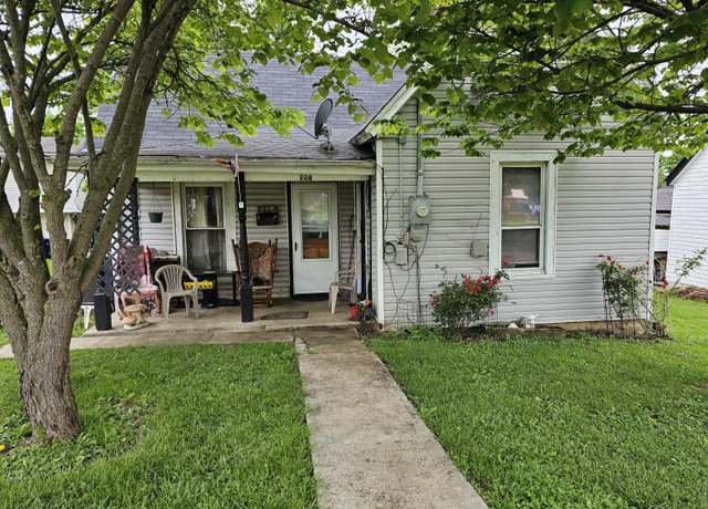 Property at 228 Jackson St, Winchester, KY 40391, 3 beds, 1 bath