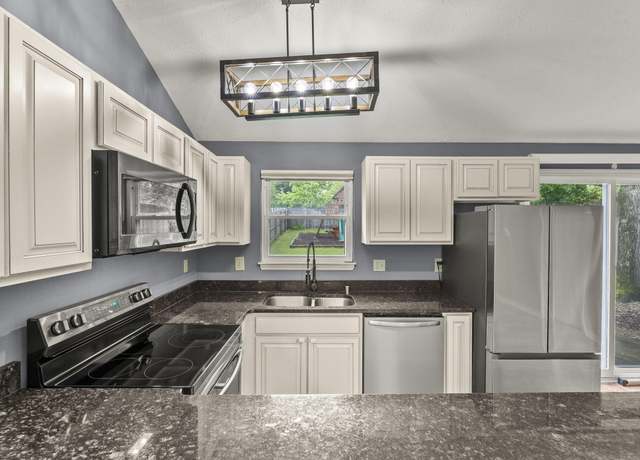 Property at 3320 Tahoe Rd, Lexington, KY 40515, 2 beds, 1 bath