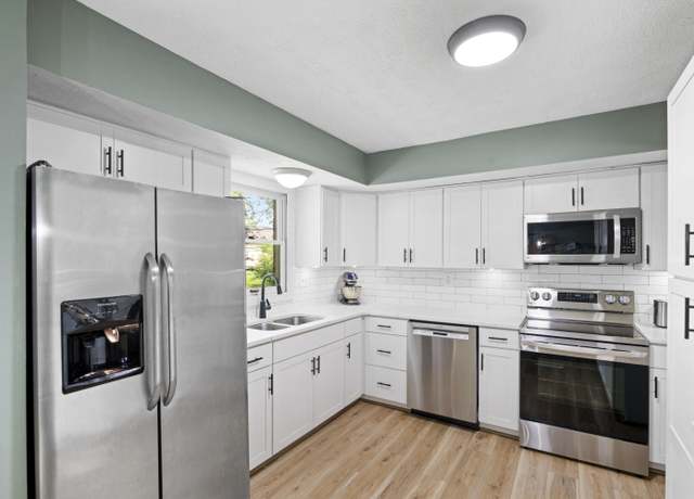 Property at 3481 Ipswich Ct, Lexington, KY 40503, 4 beds, 2 baths