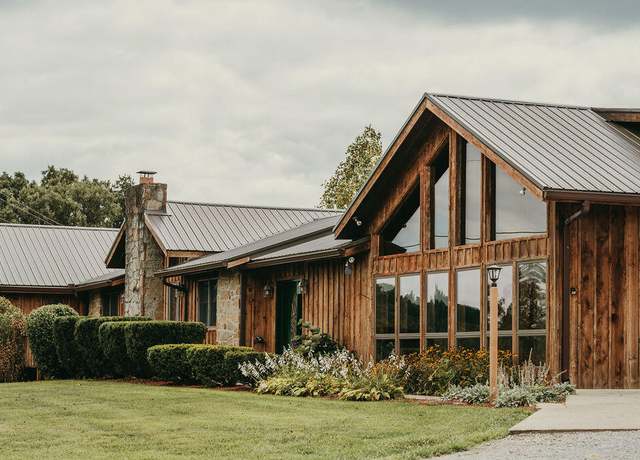Property at 8594 Morehead Rd, Flemingsburg, KY 41041, 4 beds, 3 baths