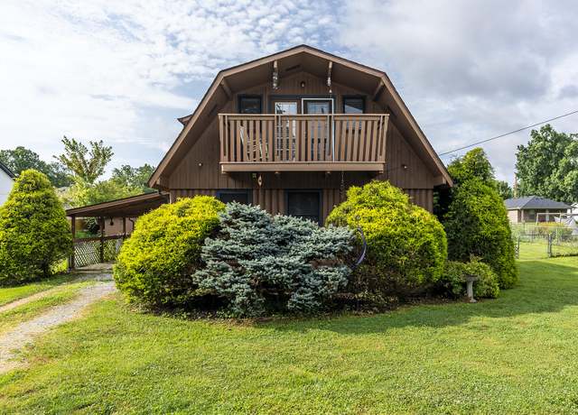 Property at 208 Rockcastle St, Berea, KY 40403, 3 beds, 2 baths