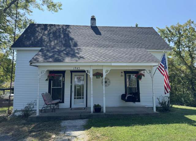 Property at 1945 Leathers Rd, Lawrenceburg, KY 40342, 2 beds, 2 baths