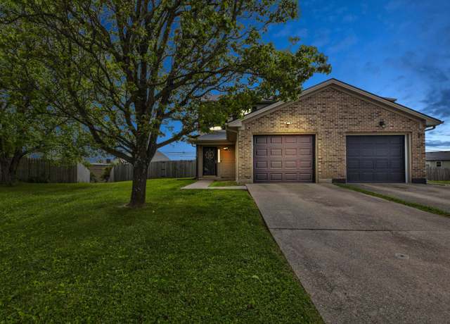 Property at 324 Essex Ct, Winchester, KY 40391, 2 beds, 1.5 baths