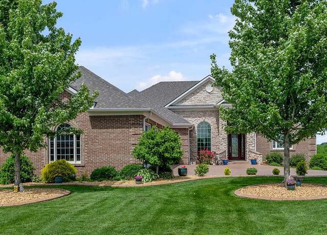 Property at 1000 Corbitt Dr, Wilmore, KY 40390, 5 beds, 4.5 baths