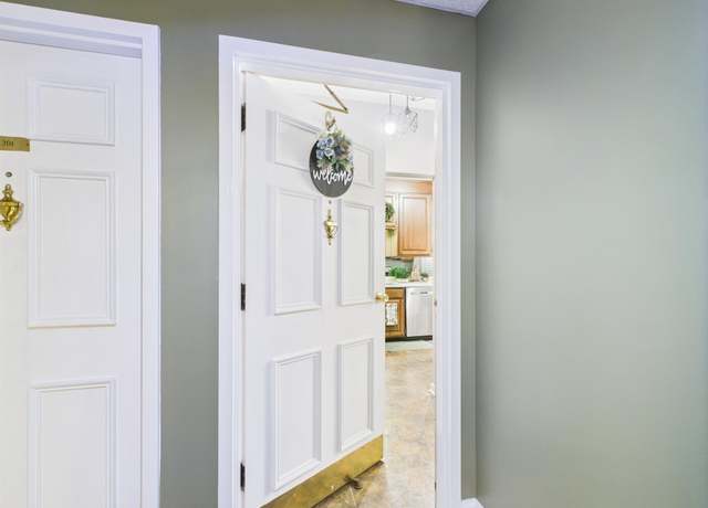Property at 355 South Broadway #202, Lexington, KY 40508, 2 beds, 2 baths