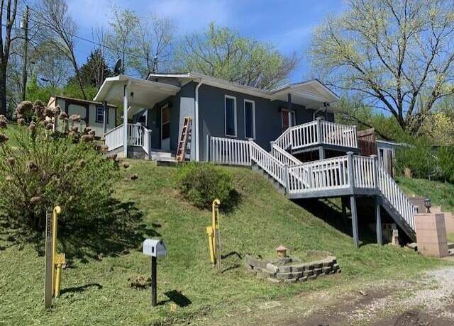 Property at 111 Railroad St, Prestonsburg, KY 41653, 1 bed, 1 bath