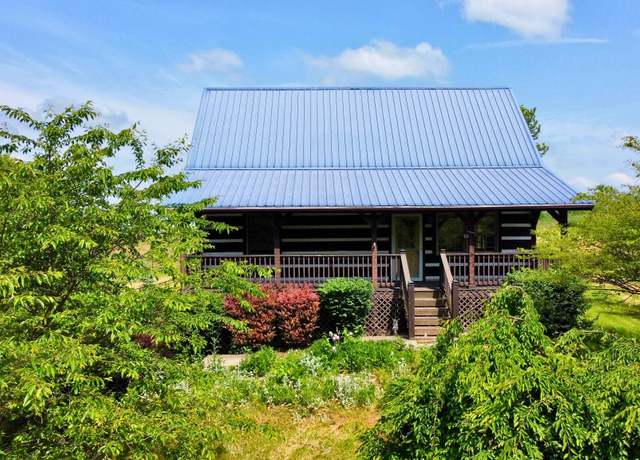 Property at 1648 Burdette Knob Rd, Lancaster, KY 40444, 1 bed, 2 baths
