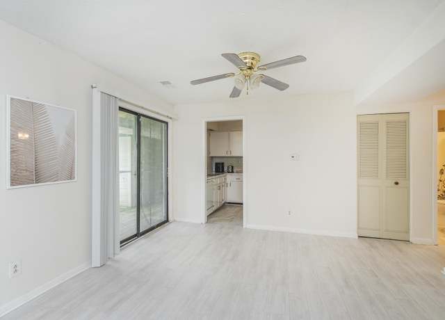 Property at 421 Redding Rd #56, Lexington, KY 40517, 2 beds, 2 baths