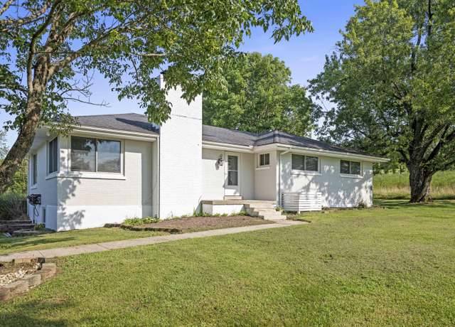 Property at 4412 Spears Rd, Lexington, KY 40515, 5 beds, 3 baths