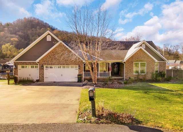Property at 46 Victoria St, Prestonsburg, KY 41653, 4 beds, 3 baths