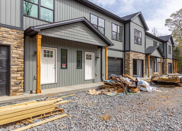 Property at 101 Walker Ln, Lancaster, KY 40444, 3 beds, 2.5 baths