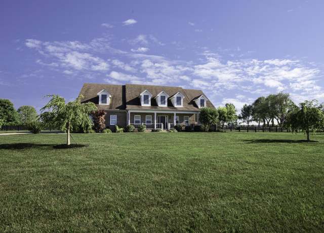 Property at 136 King Fisher Way, Midway, KY 40347, 5 beds, 3 baths