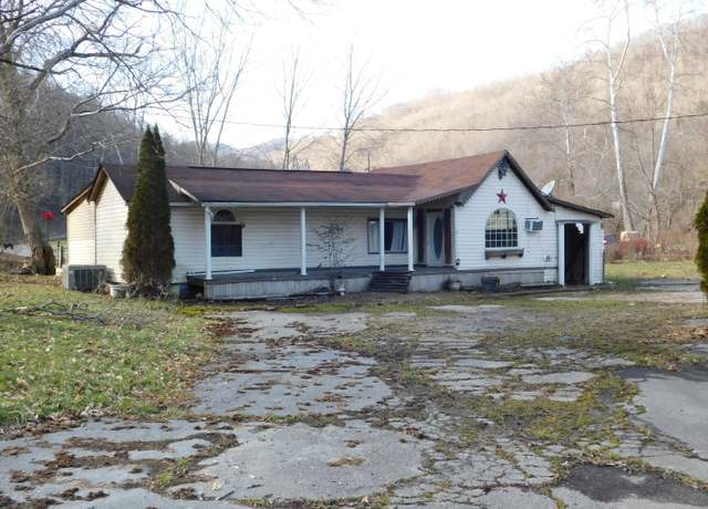 Property at 67 Pounding Mill Rd, Evarts, KY 40828, 3 beds, 1 bath