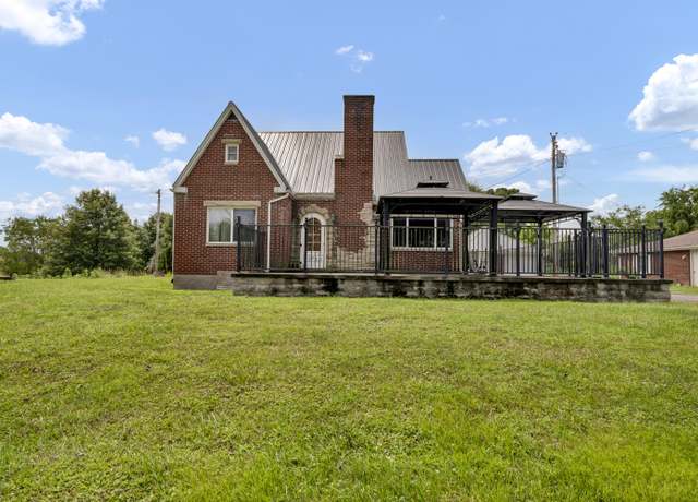 Property at 272 Liberty St, Ezel, KY 41425, 3 beds, 2 baths