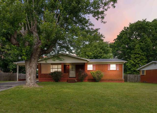 Property at 301 Vaught St, Somerset, KY 42501, 3 beds, 1 bath