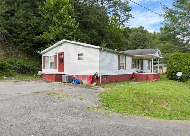 Property at 1039 Right Fork Bull Creek Rd, Prestonsburg, KY 41653, 3 beds, 2 baths