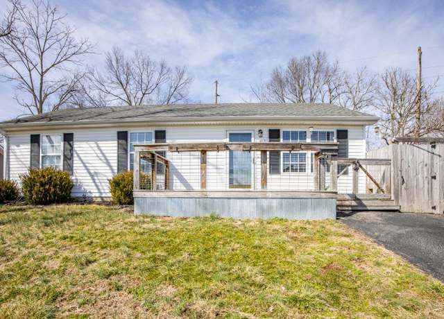 Property at 407 Washington St, Paris, KY 40361, 3 beds, 2 baths