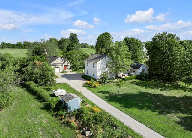 Property at 3532 Keene Troy Pike, Versailles, KY 40383, 5 beds, 3 baths