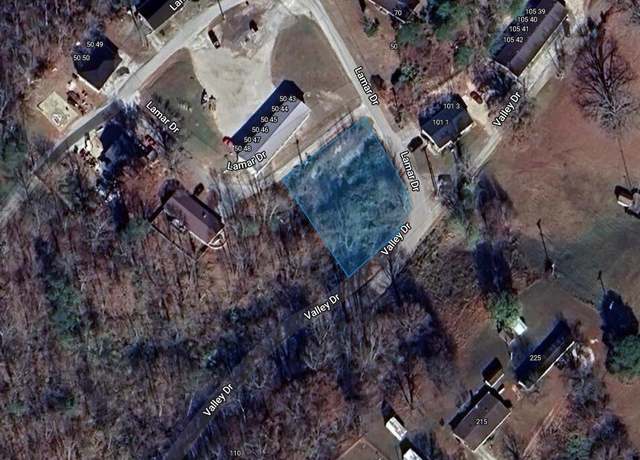 Property at 95 Valley Dr, Irvine, KY 40336