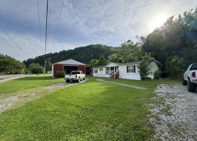 Property at 399 Railroad Ct, Hazard, KY 41701, 3 beds, 2 baths
