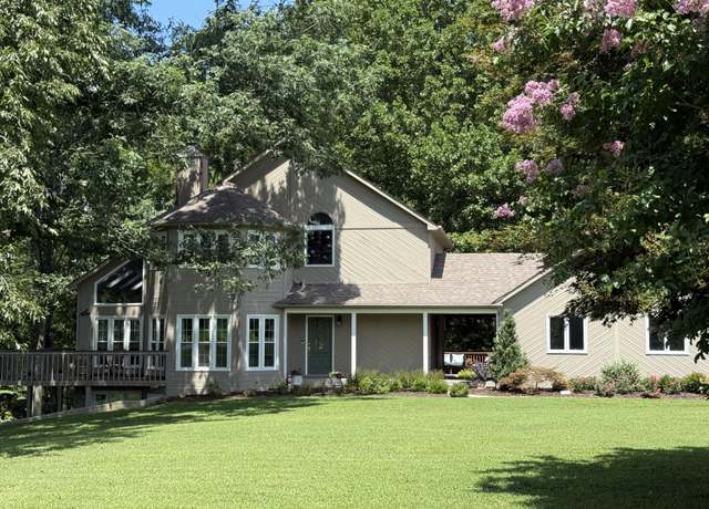 Property at 2936 Old Columbia Rd, Russell Springs, KY 42642, 3 beds, 3.5 baths