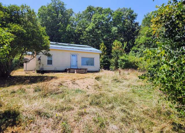 Property at 8159 Winchester Rd, Clay City, KY 40312, 4 beds, 1 bath